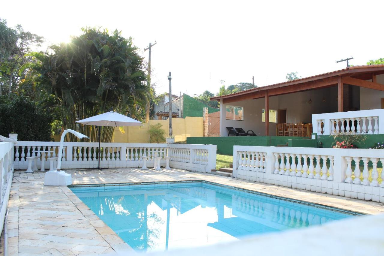 Linda Chacara Em Condominio Fechado Com Wifi De 300Mb - อาทิบายา ภายนอก รูปภาพ